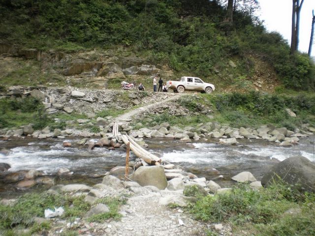 River Crossing at Lengjiaba